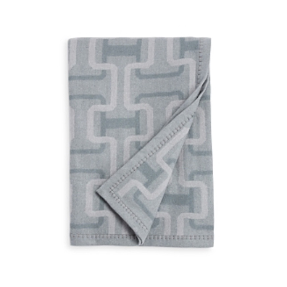 Hudson Park Collection Lambswool/Cashmere Interlocking Jacquard Throw Gray 50″x7